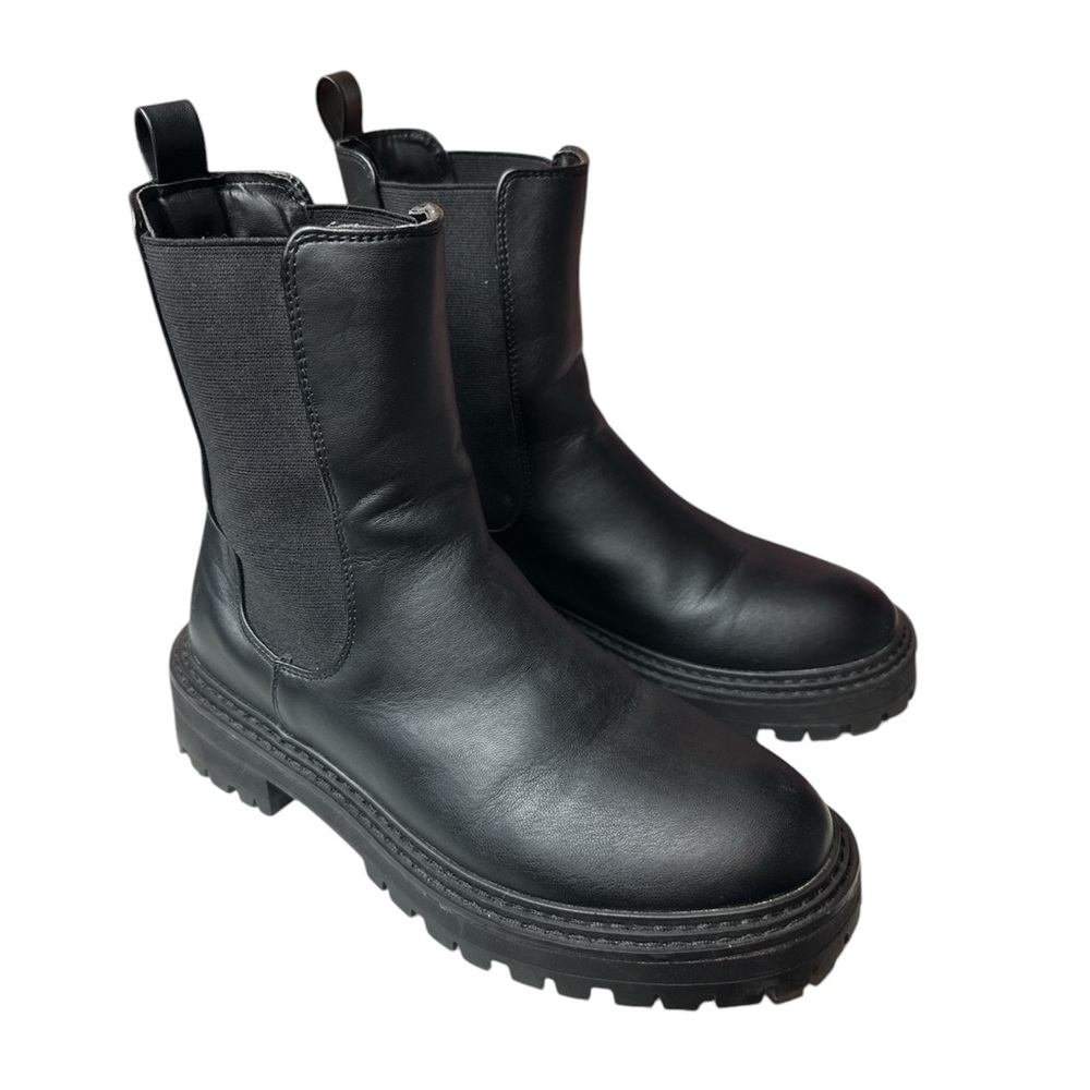 Express Classic Black Faux Leather Chelsea Ankle Boots Size 7.5